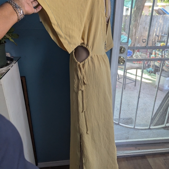 Talita Kume Elegant Yellow Maxi Dress - Picture 10 of 11